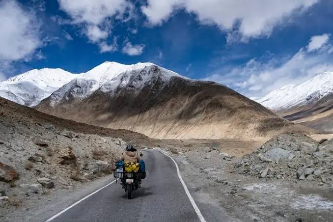 Top 10 Scenic Road Trips in India